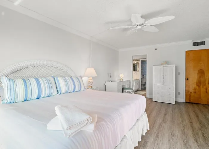 Reflections On The Gulf #503 Beachfront With Pool And Hot Tub *