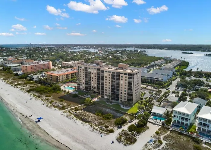 Сasa de vacaciones Reflections On The Gulf #503 Beachfront With Pool And Hot Tub Clearwater Beach
