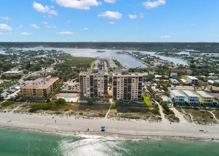 Reflections On The Gulf #503 Beachfront With Pool And Hot Tub * Clearwater Beach
