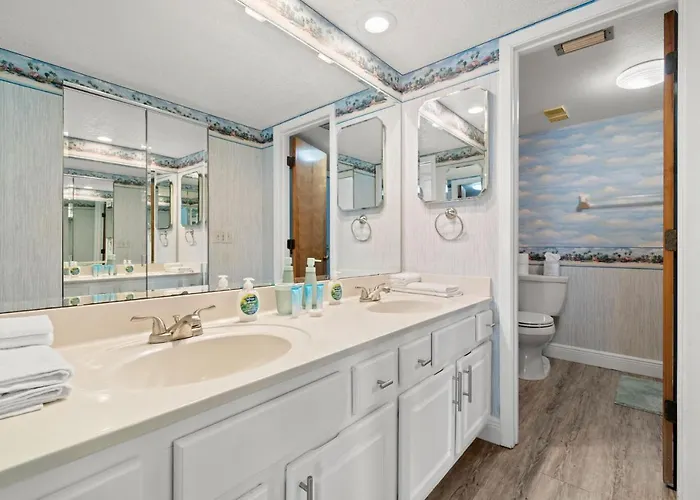 Reflections On The Gulf #503 Beachfront With Pool And Hot Tub Clearwater Beach